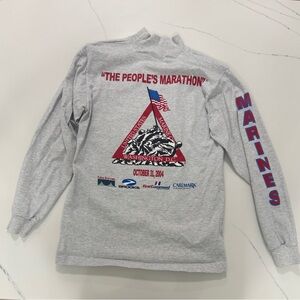 Vintage 2004 Marine Corps Marathon long sleeve mock neck tee 🇺🇸